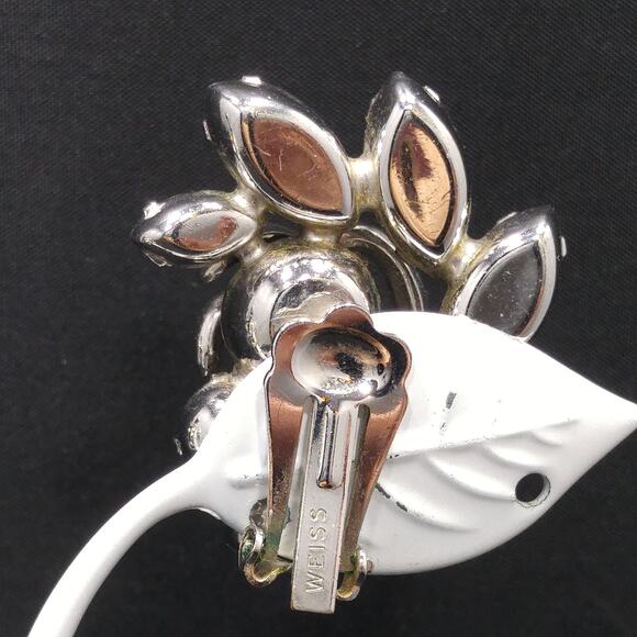 Weiss Gray Clear Rhinestone Earrings, Rhodium Plated, 1960s Vintage Jewelry - Picture 7 of 10